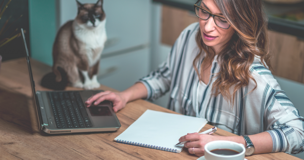 To Outsource or Keep It In-House - Blog empeek